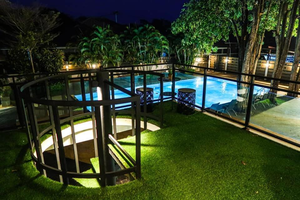 Paklop Resort Lop Buri Exterior foto